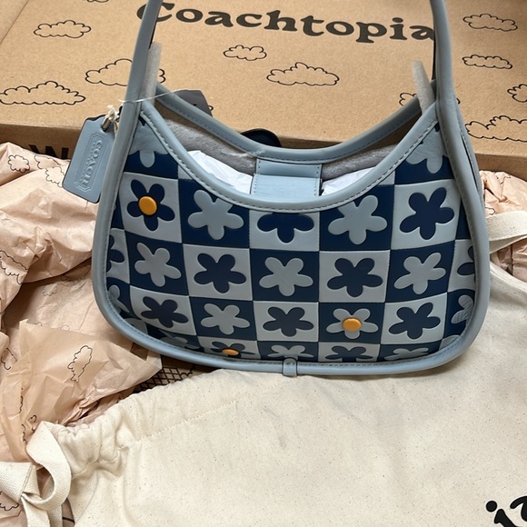 Coachtopia Upcrafted Ergo bag, checkered w/ Puffy Flower.  NWT with wallet - Picture 5 of 7